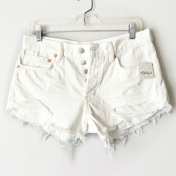 FREE PEOPLE HIGH RISE ANTHRO LOVING GOOD VIBRATIONS WHITE CUT OFF SHORTS… - Picture 2 of 15